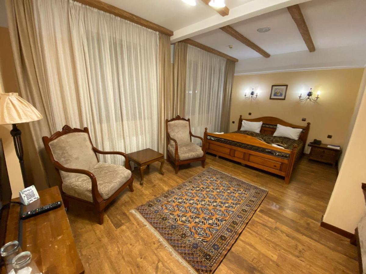 Park Hotel Kokshetau Shchūchīnsk Kültér fotó