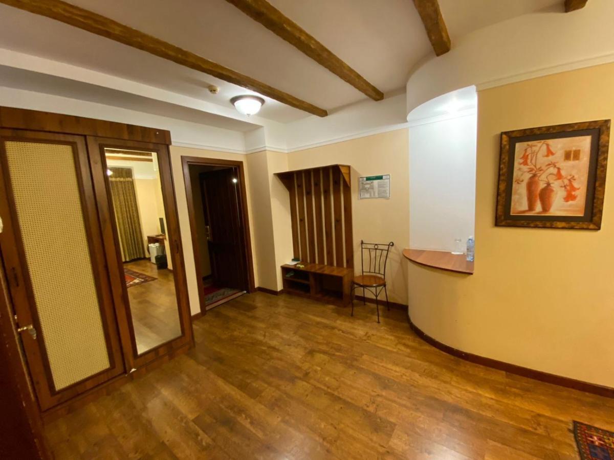 Park Hotel Kokshetau Shchūchīnsk Kültér fotó
