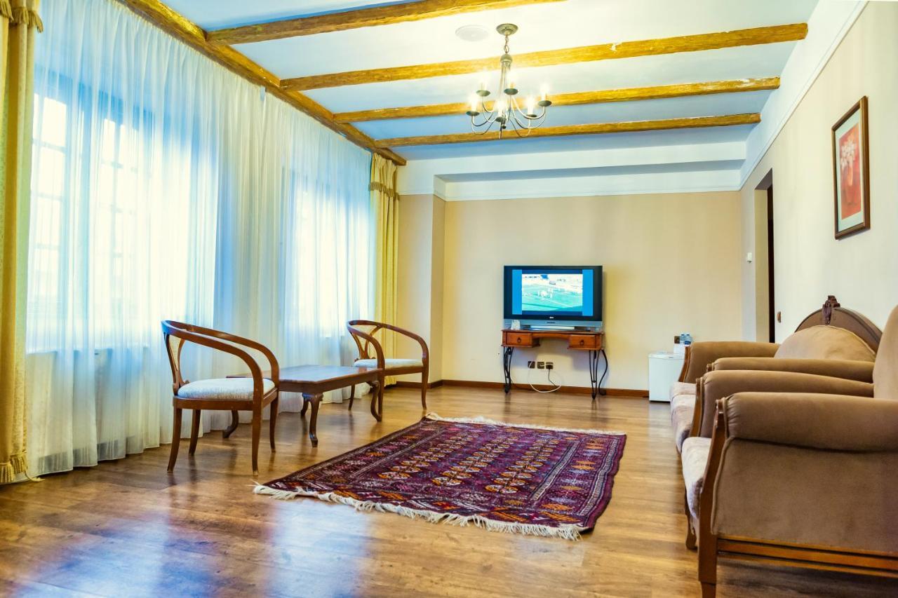Park Hotel Kokshetau Shchūchīnsk Kültér fotó